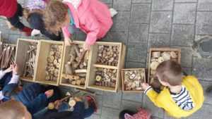 Installation Momix : la Cité du Peuple de Bois